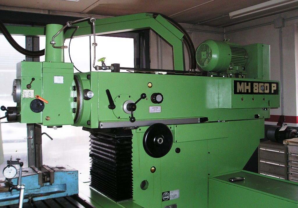 Фото инструментального фрезерного верстата MAHO 800